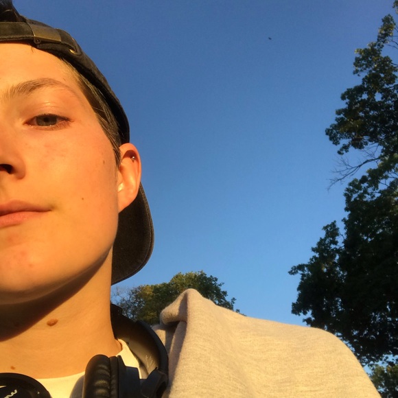 Meet your Posher, Max - Picture 1 of 1